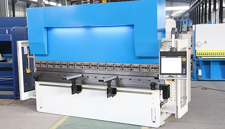 Operational view of the press brake
