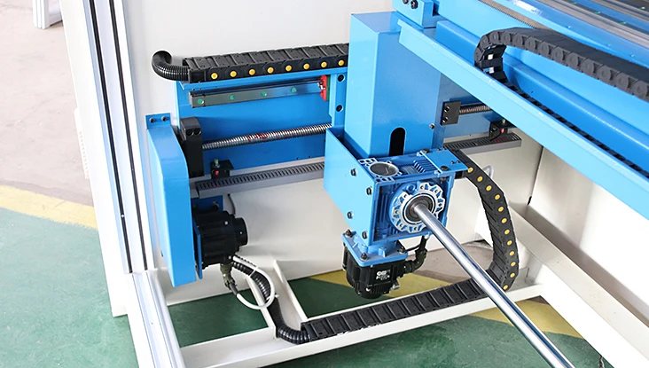 Detailed mechanical components of the press brake