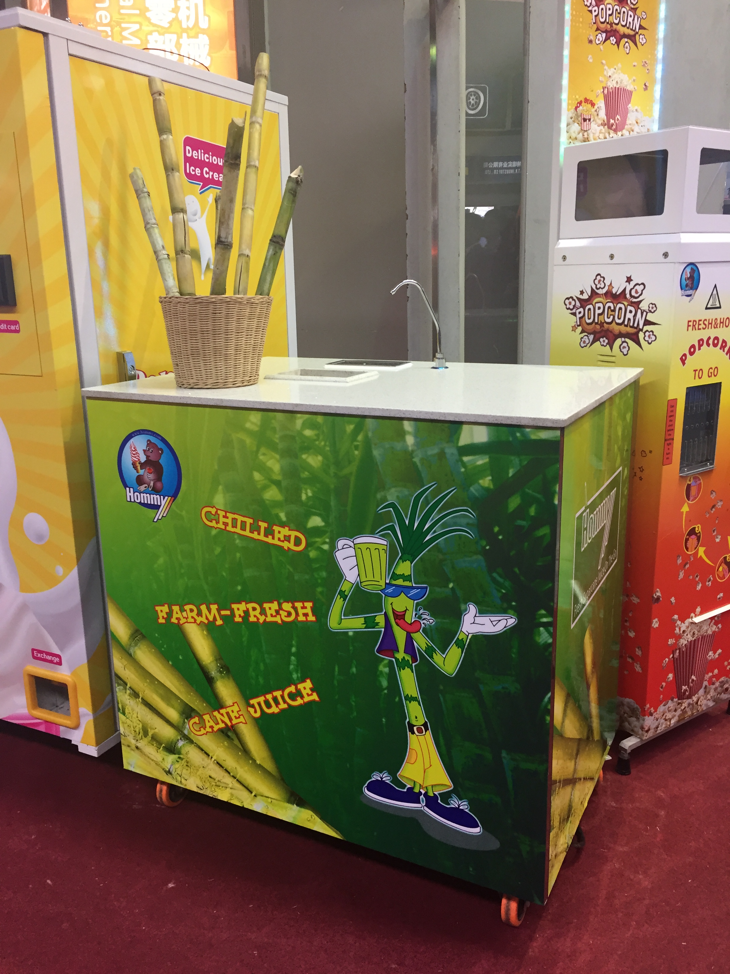 Mobile Sugarcane Juice Extractor with Chiller and Freezer