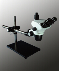 Trinocular Stereo Zoom Microscope with Boom Stand and Universal Arm