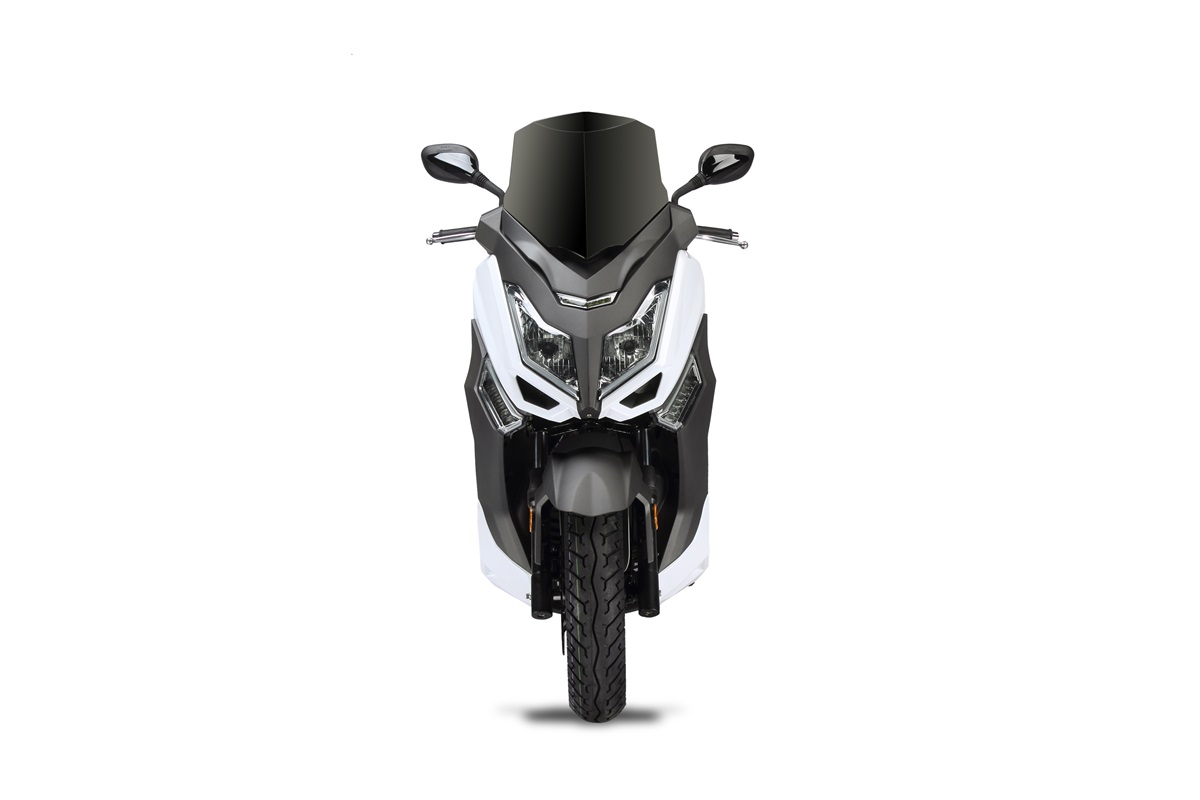 T-9 ALEX ONE 125150/300CC EEC MAXI NEW SCOOTER - Image 2