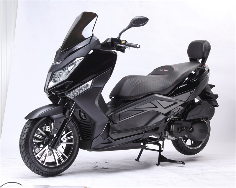 T-9 ALEX ONE 125150/300CC EEC MAXI NEW SCOOTER - Image 3