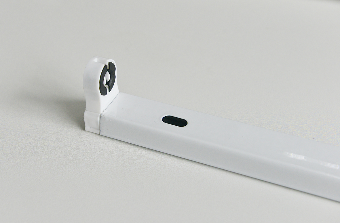 T8 LED TUBE FIXTURE - Image 2