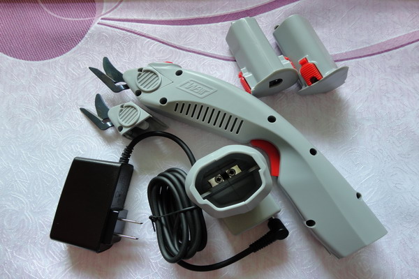 Cordless Electric Fabric Scissors