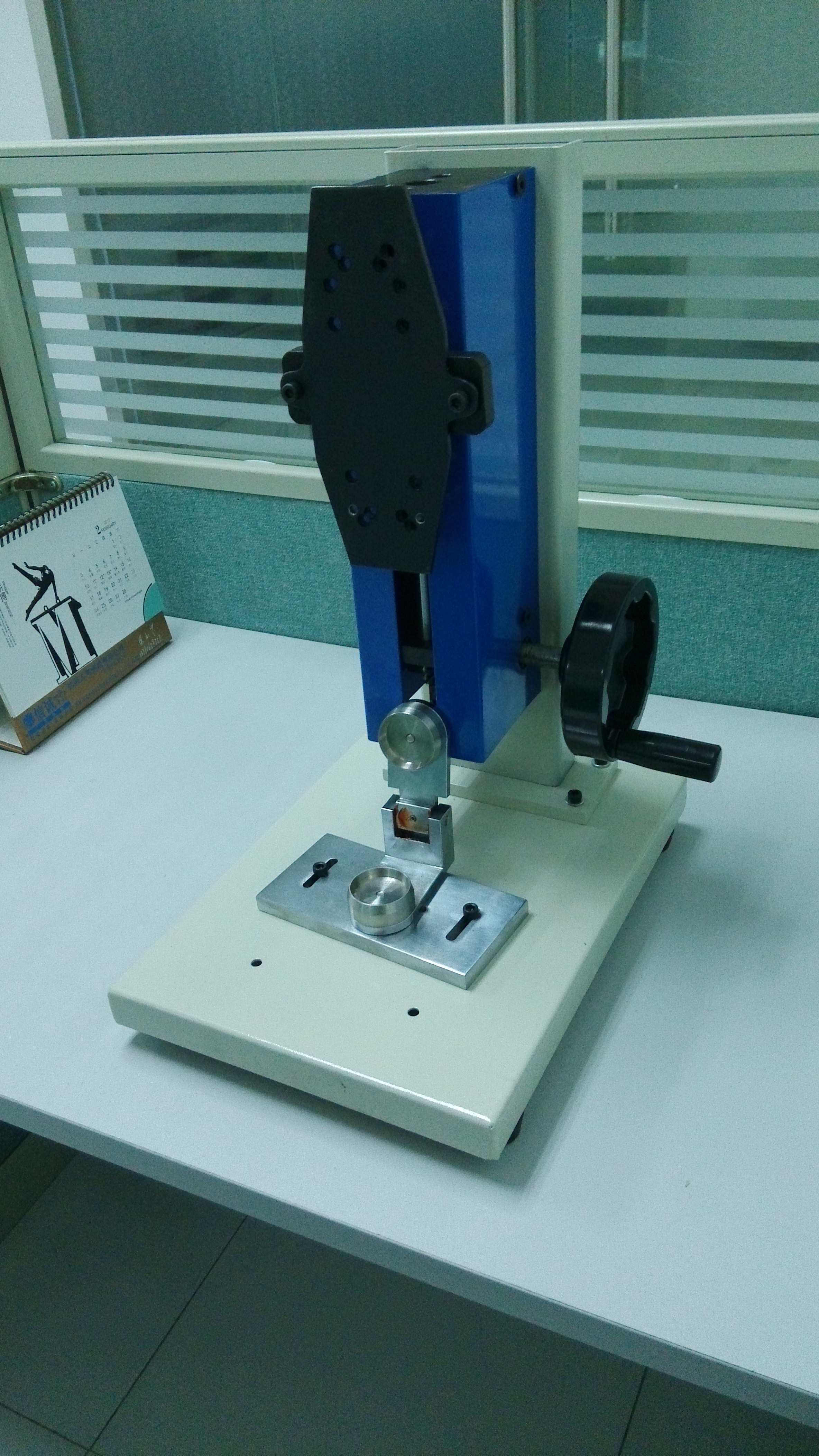 Compact Tensile Testing Machine for Material Strength Analysis