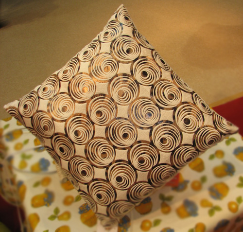 Circular Pattern Decorative Pillow
