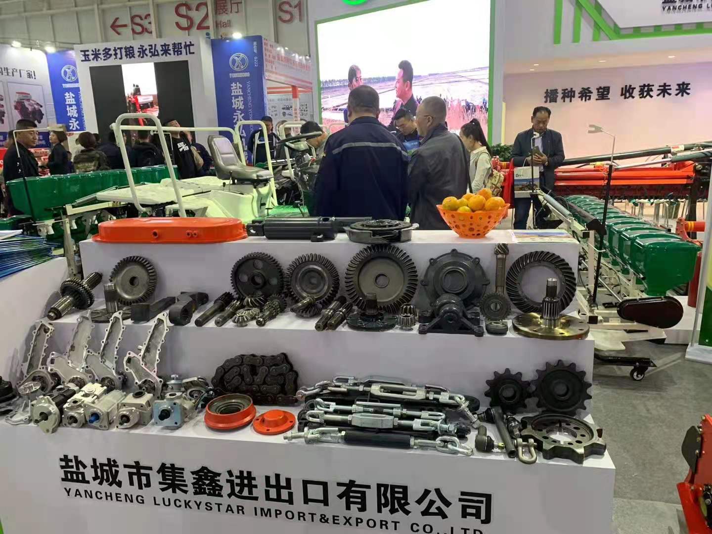 Close up view of the RH case bearing