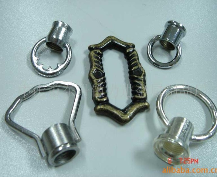 Metal Mounting Tie for Lamps and Lanterns