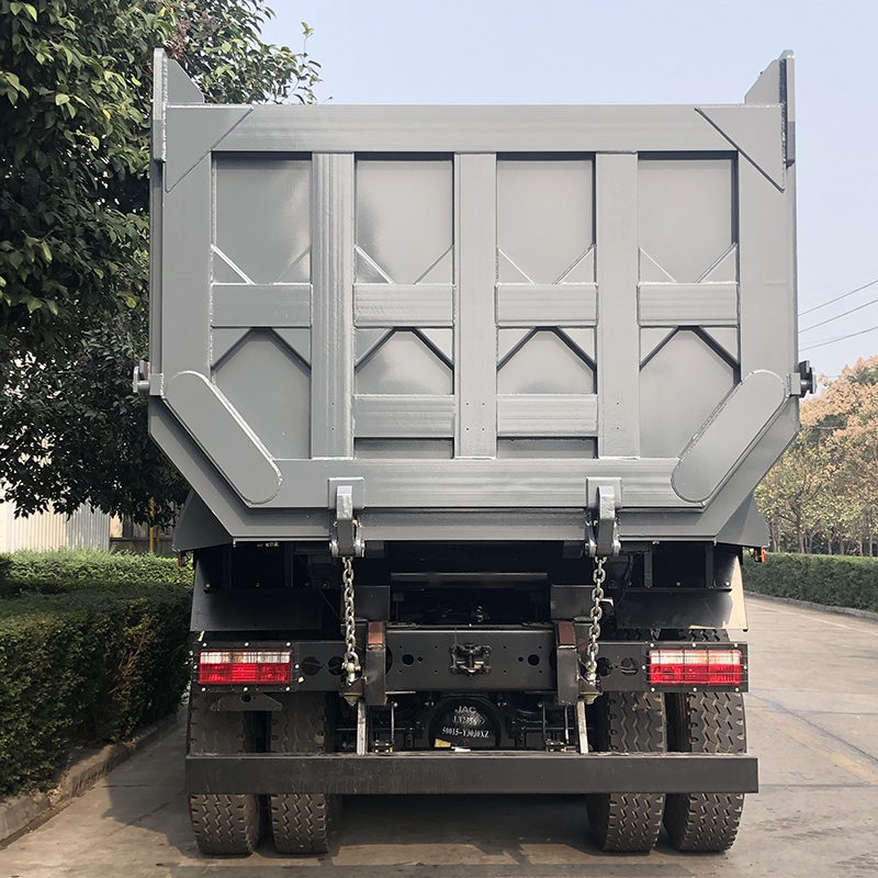Heavy-Duty Tipper Truck