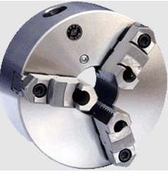 Self-Centering Precision Chuck with Three Jaws