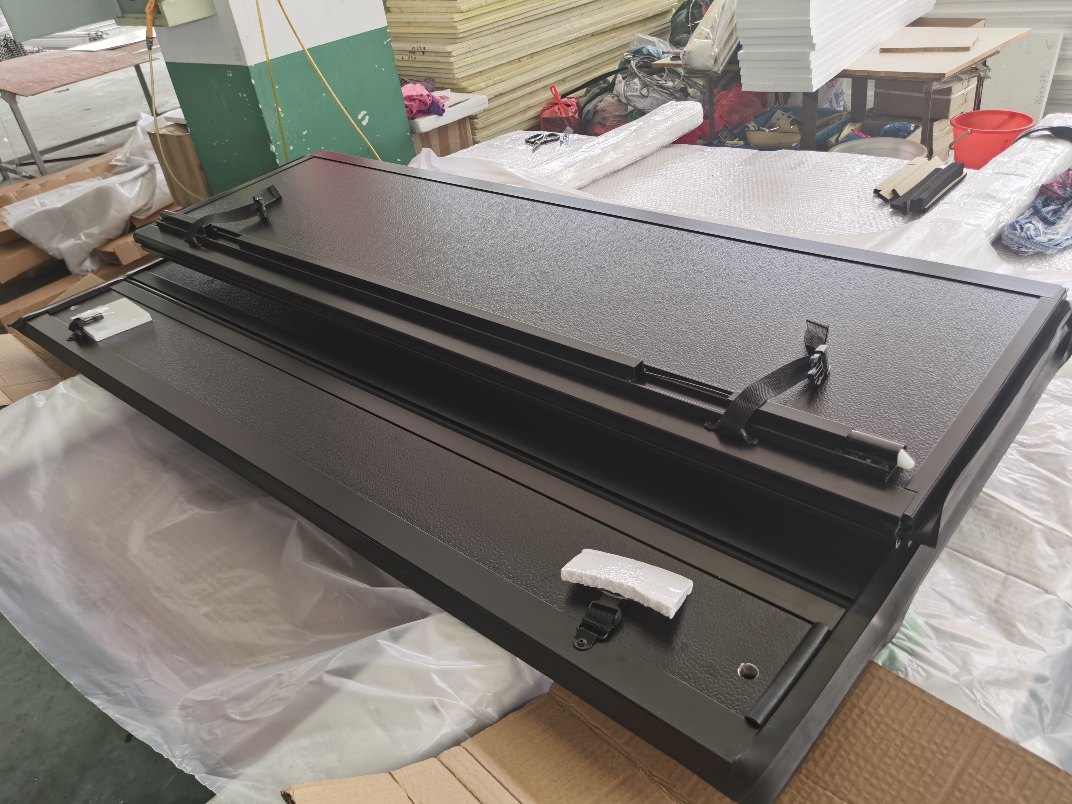 tonneau cover - Image 2
