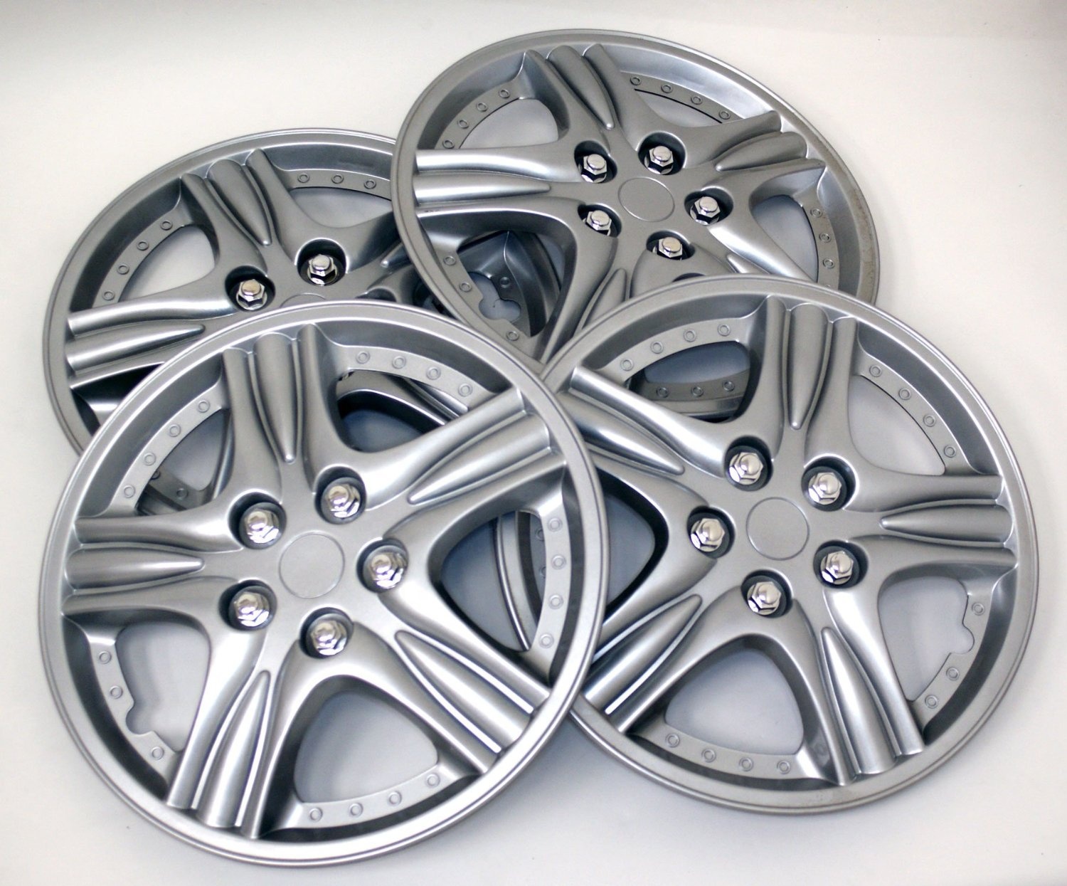 Standard silver wheel cover display