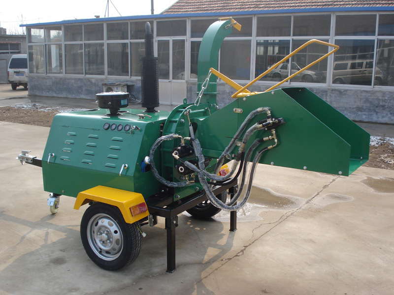 trailer mounted wood chipper - Image 2