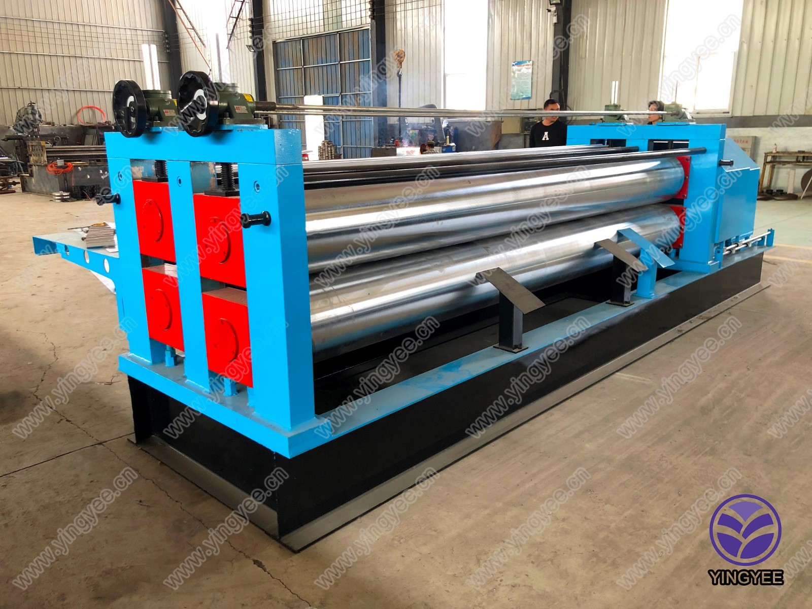 Transverse thin corrugated sheet forming machine - Image 2