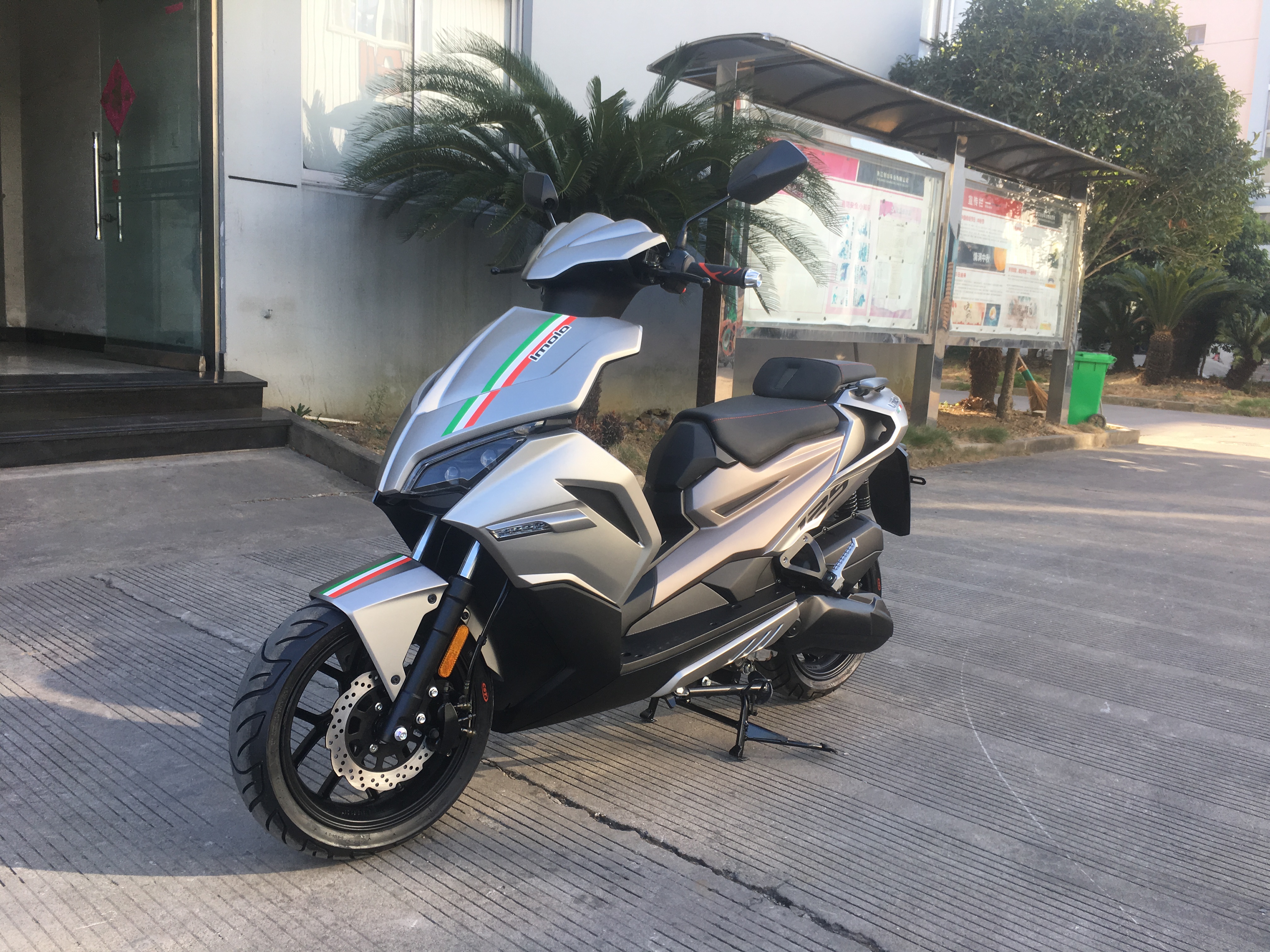 TS IMOLA50/125/150CC EEC SPORTY SCOOTER - Image 3