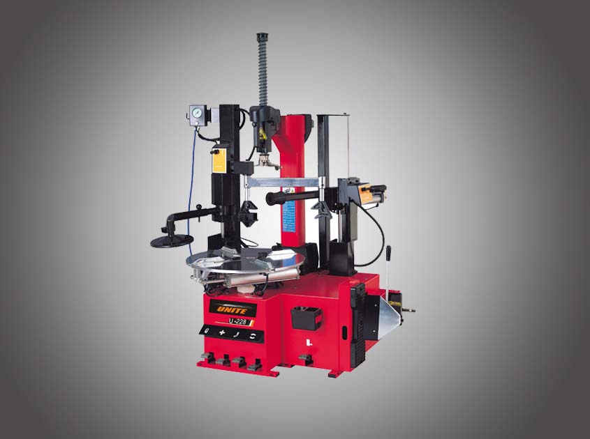Heavy-Duty Tire Changer with Dual Helper Arms