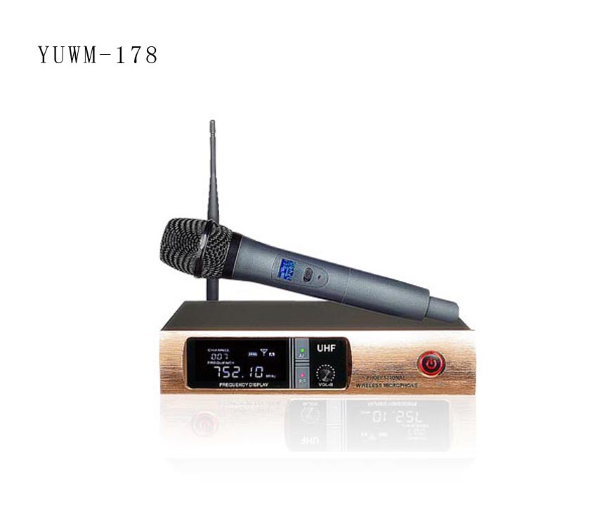 UHF Wireless Microphone - Image 2