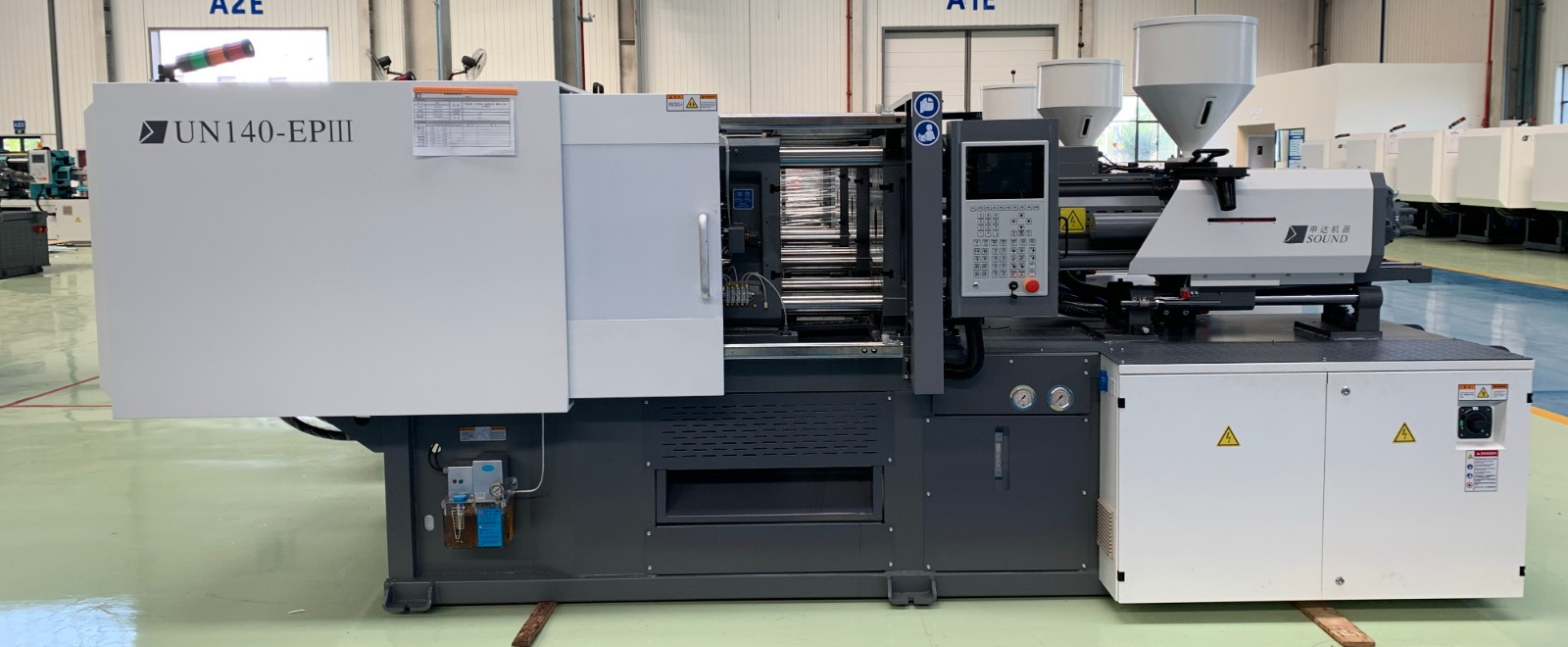 UN serial energy saving injection molding machine by servo motor system - Image 3