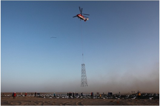 High-Altitude Power Line Construction Helicopter