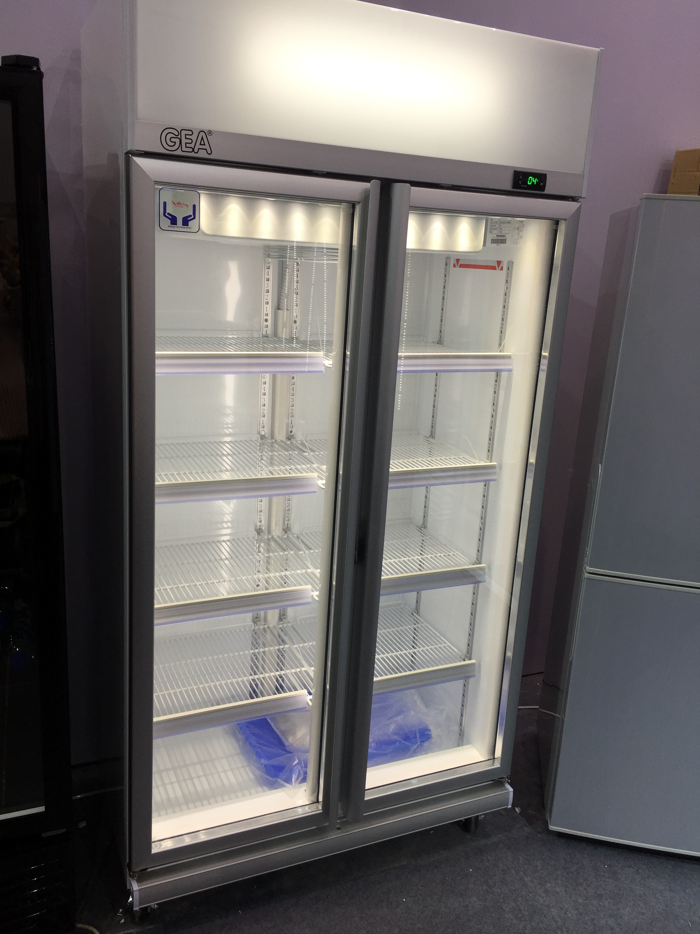 UPRIGHT SHOWCASE (FAN COOLING) - Image 2