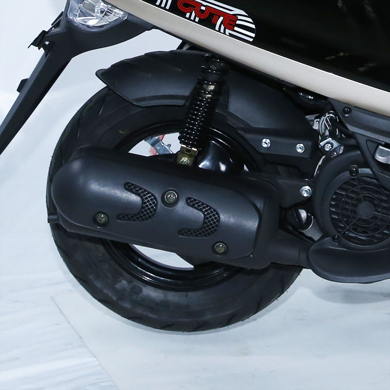 Rear exhaust and engine detail