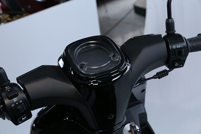 Handlebar and LED instrument panel
