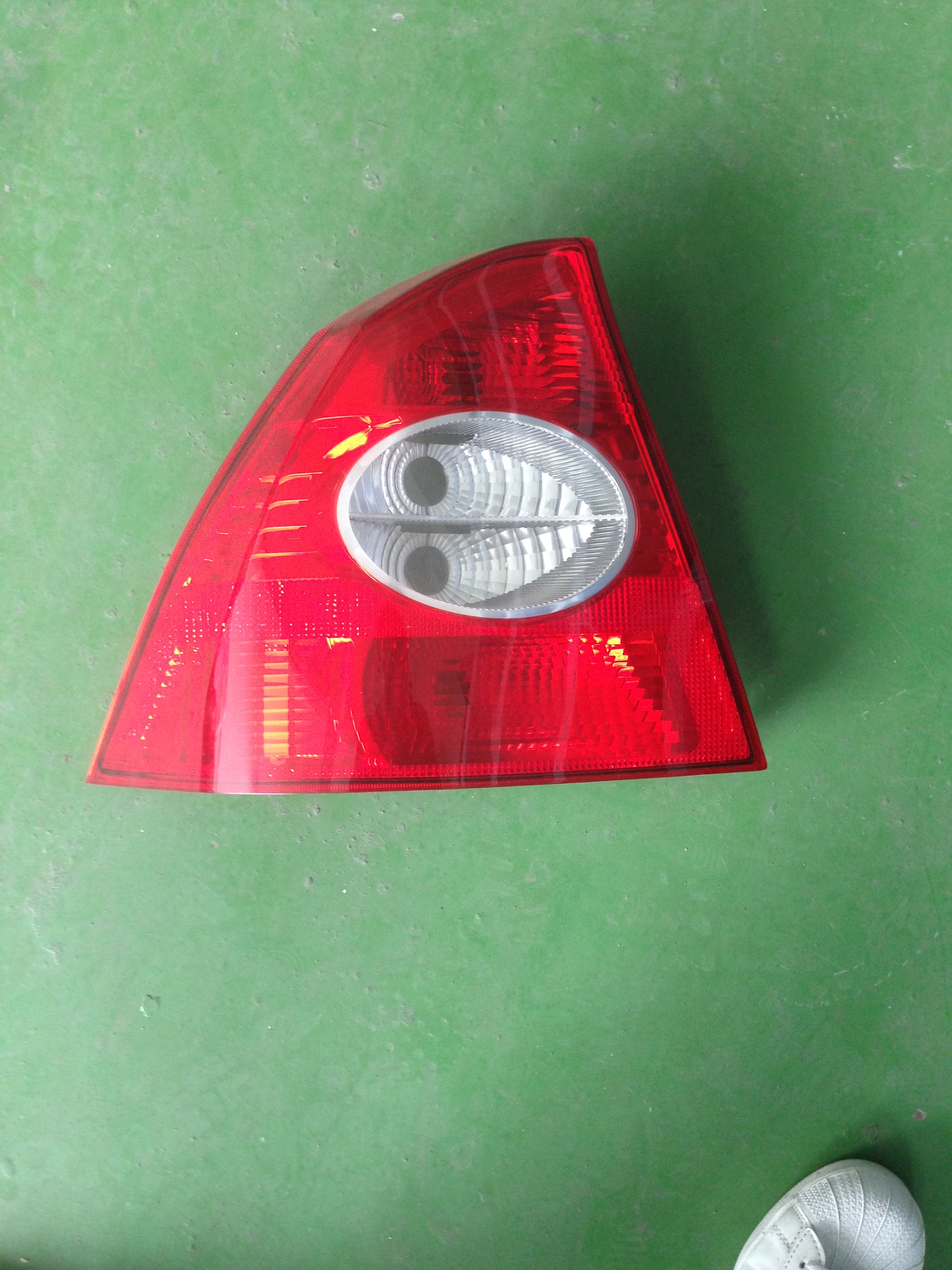 Used for focus 09 tail lamp - Image 3