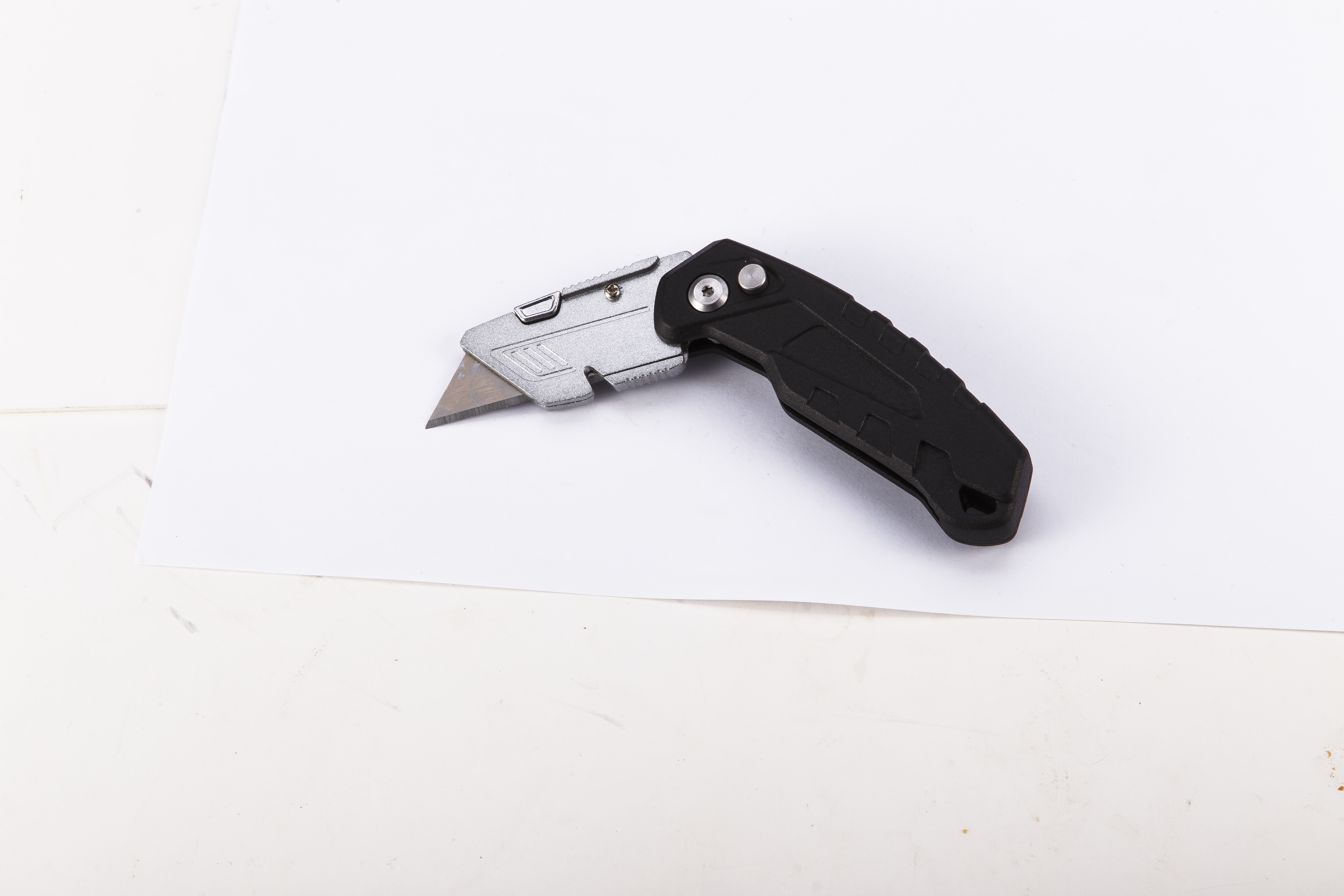 Retractable Blade Utility Knife