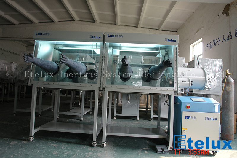 Vacuum Atmosphere Glove Box