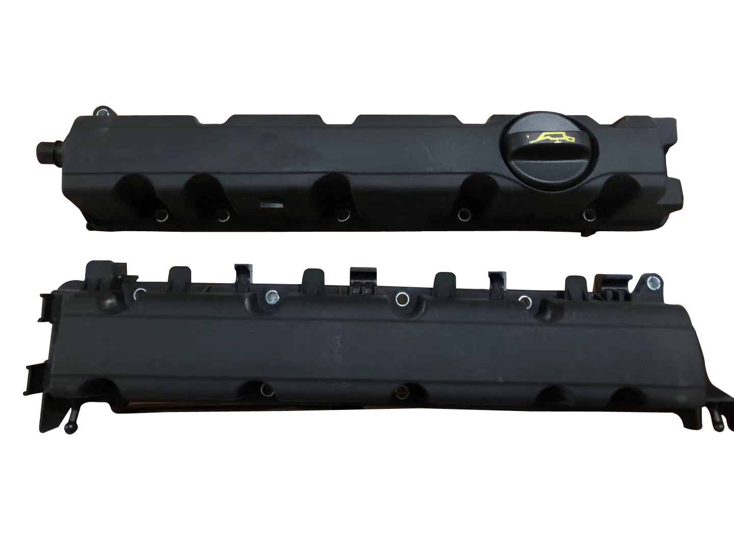 Valve cover - Image 2