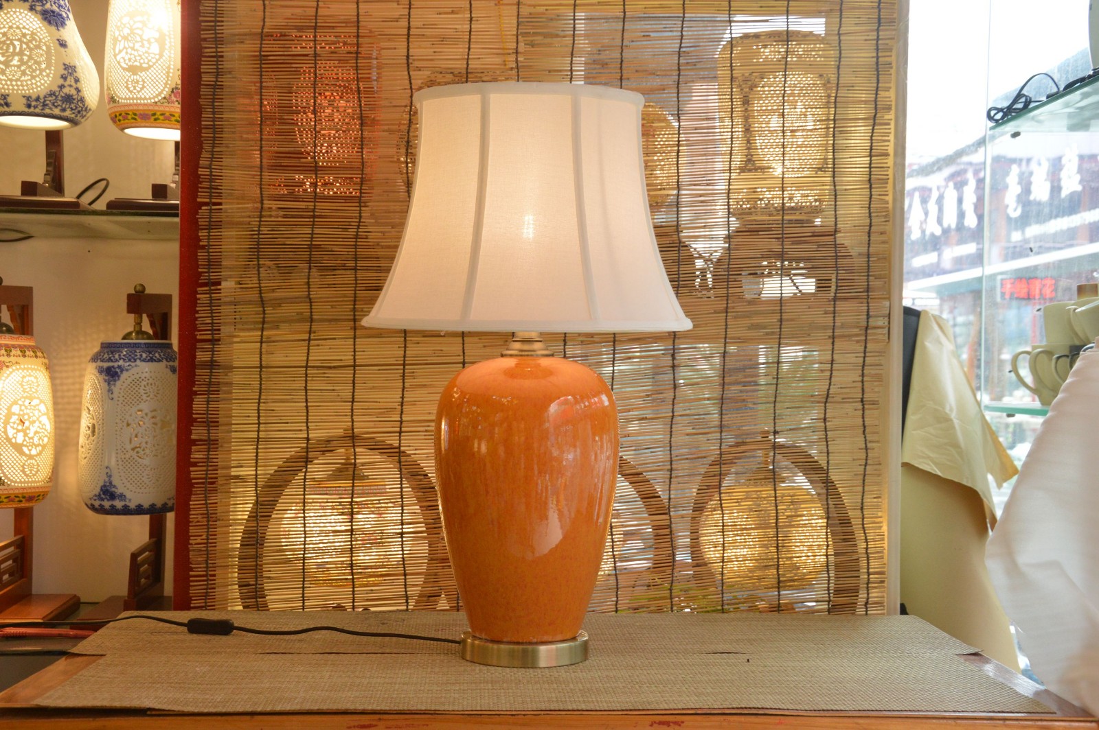 Various loudspeakers,Led porcelain lamp, - Image 3