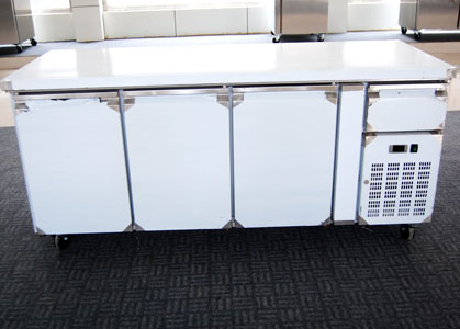 Commercial Refrigerated Display Counter