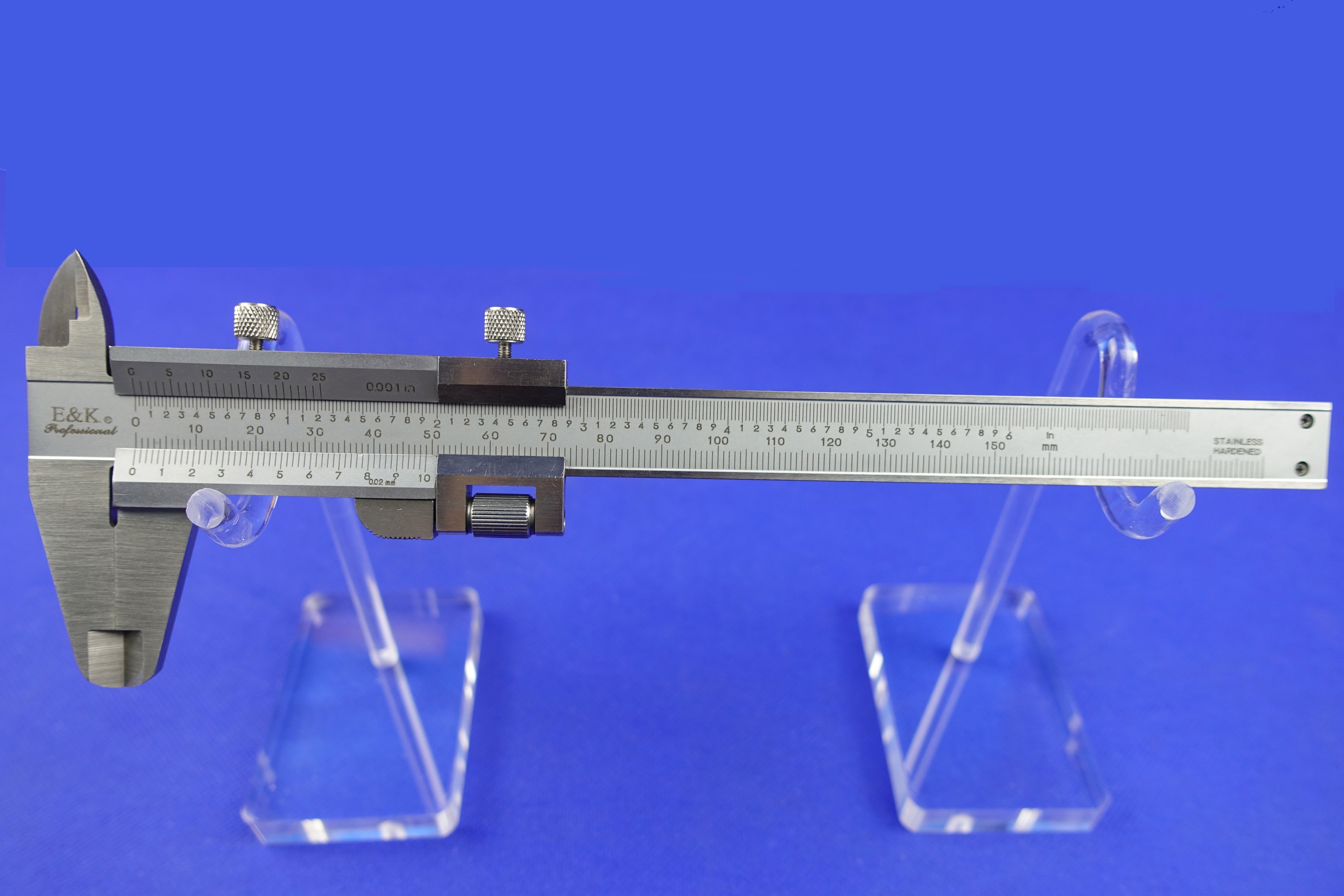 Vernier Caliper with Fine Adjustment