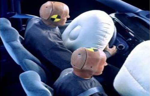 Deployment of airbag systems in a crash test scenario