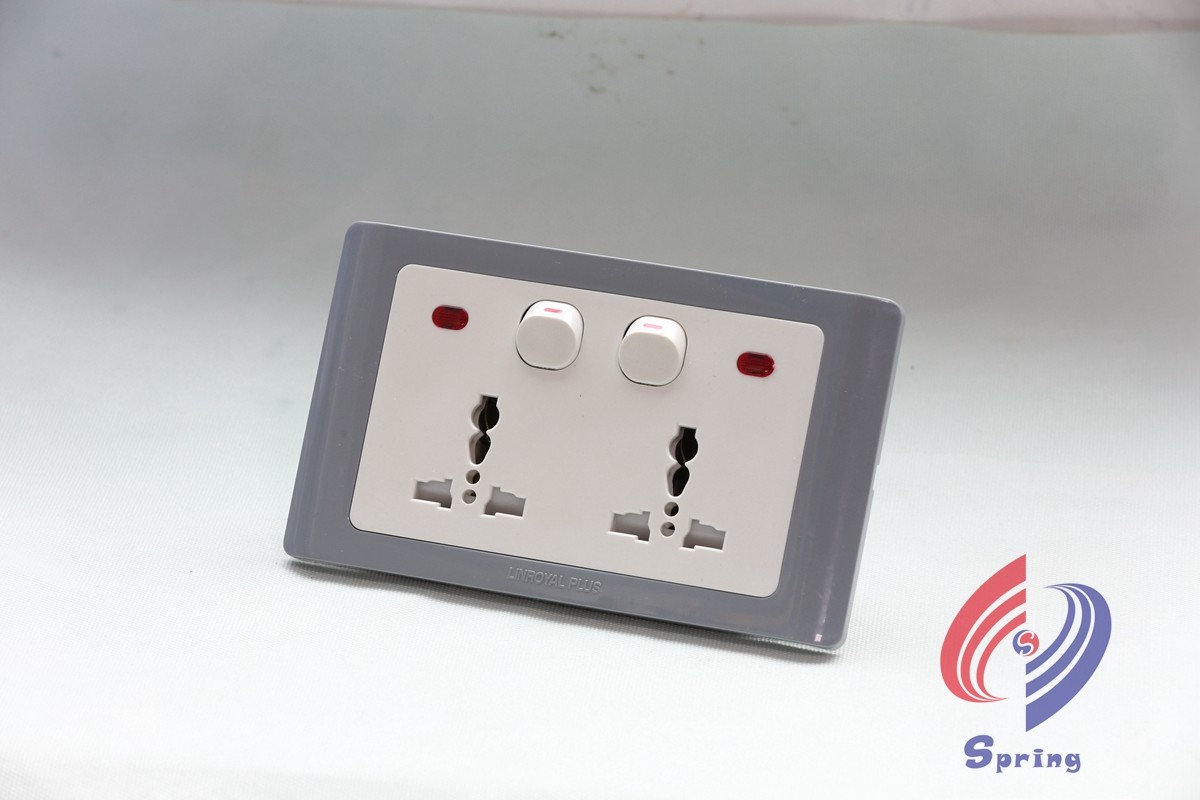 Universal Electrical Wall Socket with Switch
