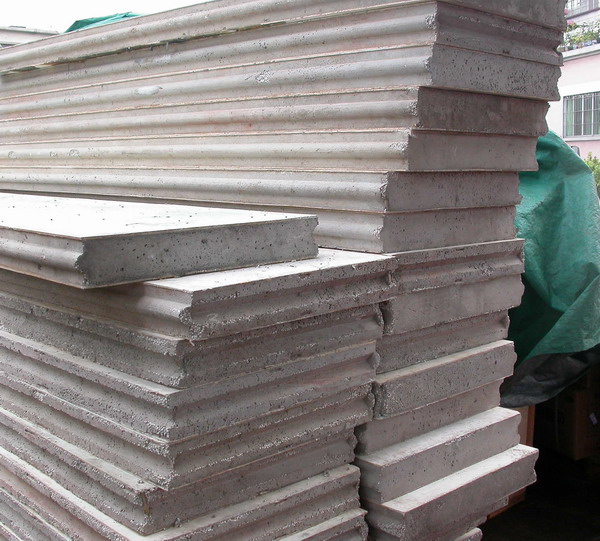 Precast Concrete Wall Panels with Decorative Edge