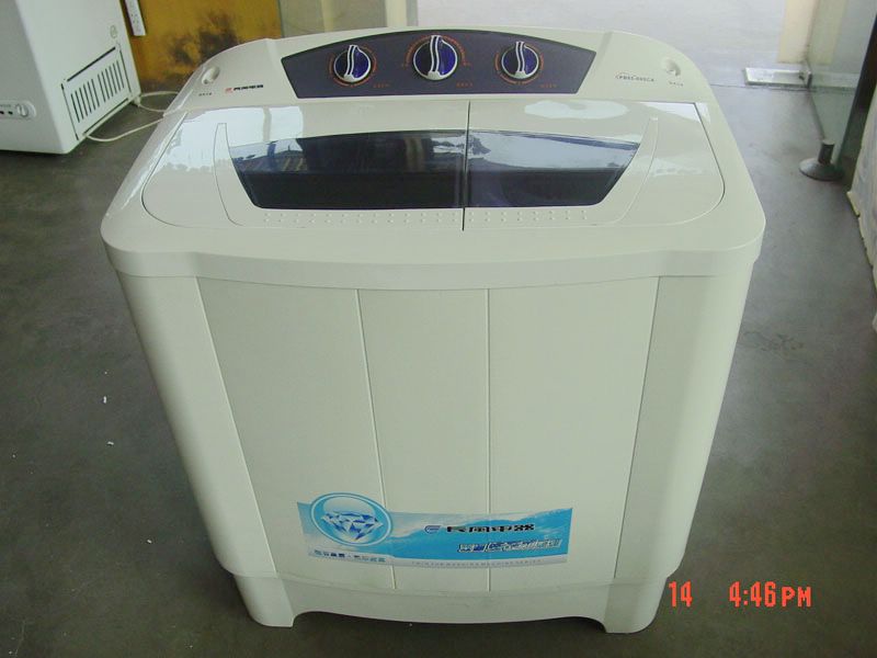 Twin Tub Washing Machine with Spin Dryer