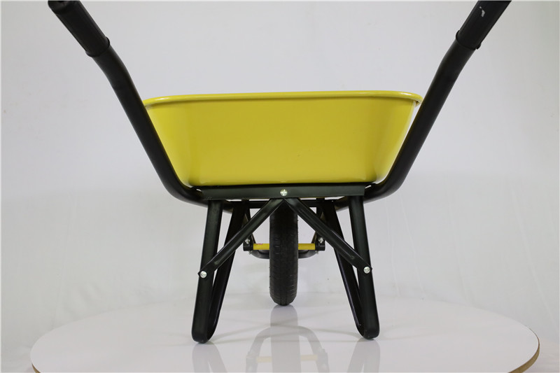 Heavy-Duty Wheelbarrow with Pneumatic Tire