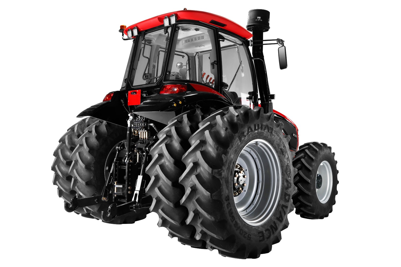 Wheeled Tractor with 18F+18R Gears