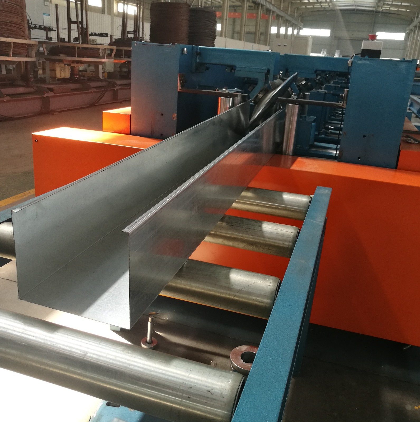 wire metal cable tray roll forming machine - Image 2