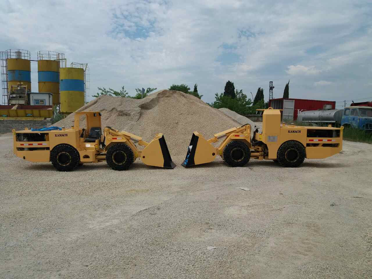 WJ-0.6 Mini Underground Wheel loader ( 0.6 cubic meter bucket, 1.2 ton loading capacity) - Image 2