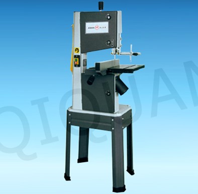 Vertical Bandsaw for Woodworking