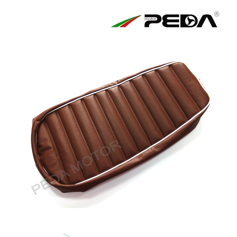 Motorcycle seat cover with ribbed design and white trim
