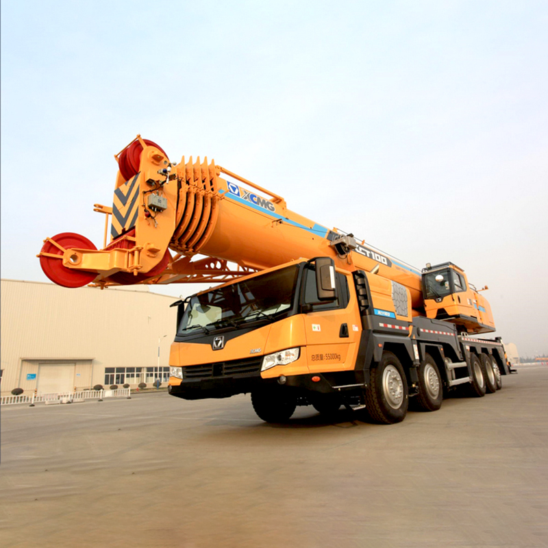 Mobile all-terrain crane boom extension