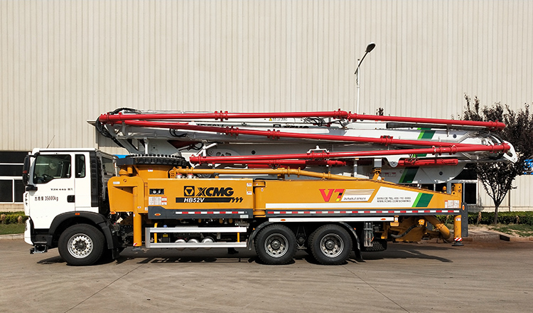 52-meter concrete pump truck side profile