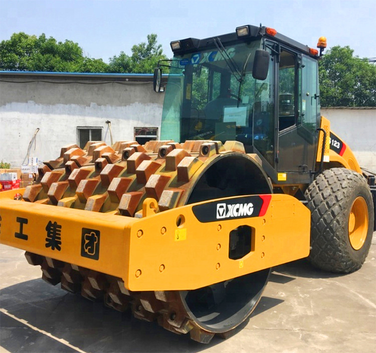 12-ton vibratory road roller side view