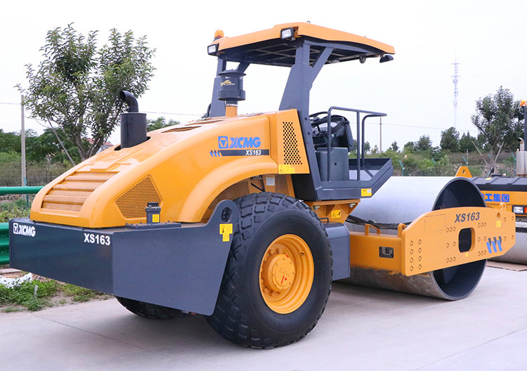 XCMG Official 16 ton XS163 China Single Drum Vibratory Road Roller Compactor Price - Image 2
