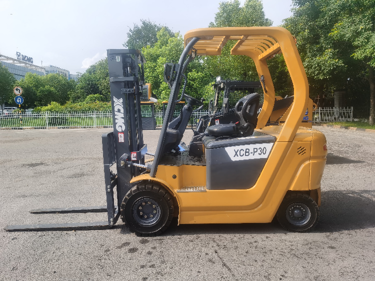 XCMG Official XCB-P30 3 ton Small Electric Forklift Truck For Sale - Image 2