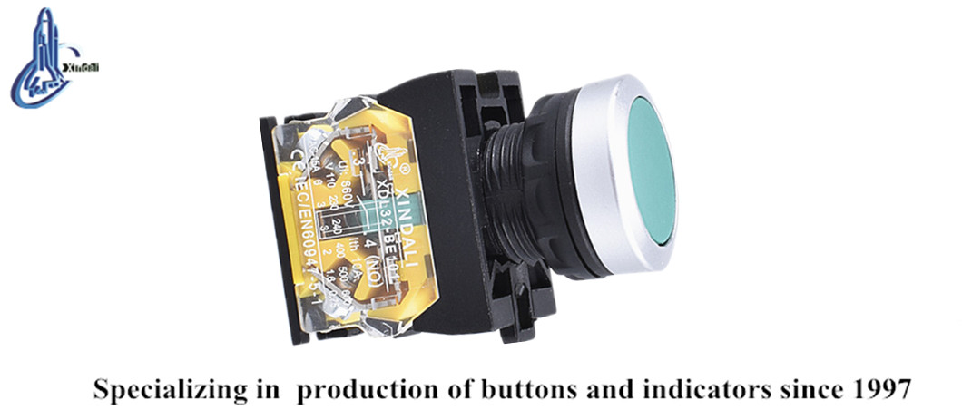Close up of the XDL32 series push button switch