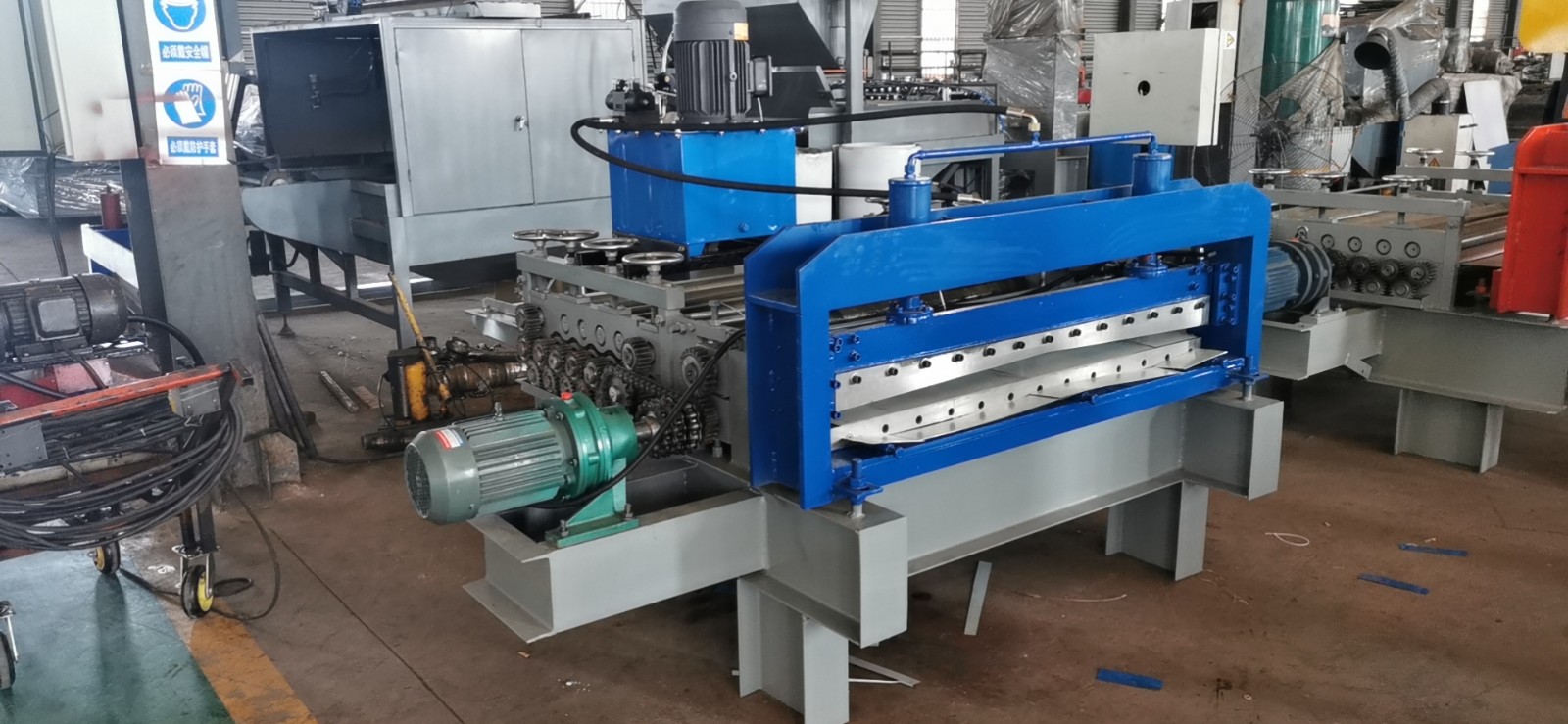 Iron Sheet Leveling and Cutting Machine